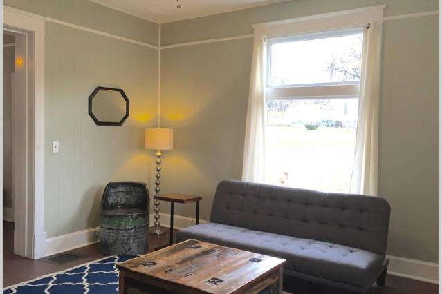Holiday home 12 South-walk To Bars+coffee+food+shops+belmont Nashville