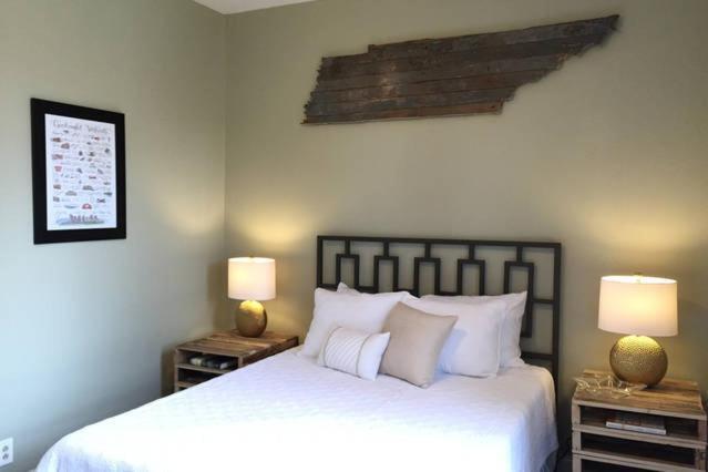 12 South-walk To Bars+coffee+food+shops+belmont Holiday home *